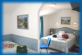 Ask us for our triple or quadruple rooms for your family, with baby or children beds